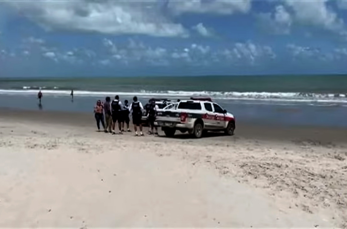 Casal Morre Ao Tentar Salvar Filho De Afogamento Em Praia Da Grande