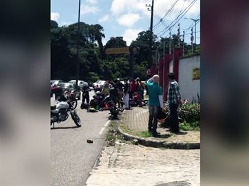 acidente-entre-carro-e-moto-deixa-motociclista-gravemente-ferido-na-pedro-ii-em-jp
