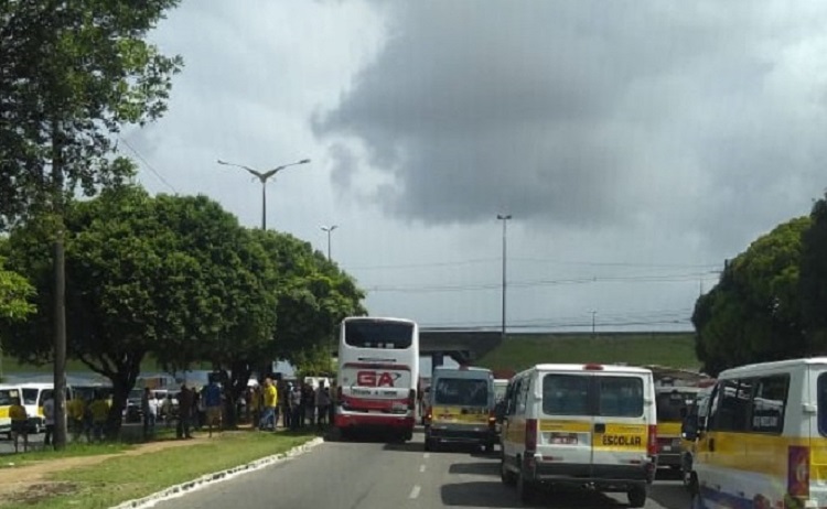 protesto-interdita-trecho-do-viaduto-do-cristo-em-jp