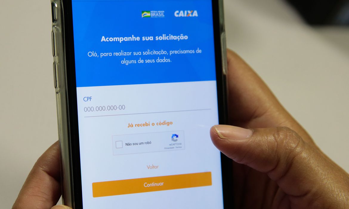 Governo reduz despesas da Previdência Social, servidores e BPC para reajustar o valor do Bolsa Família