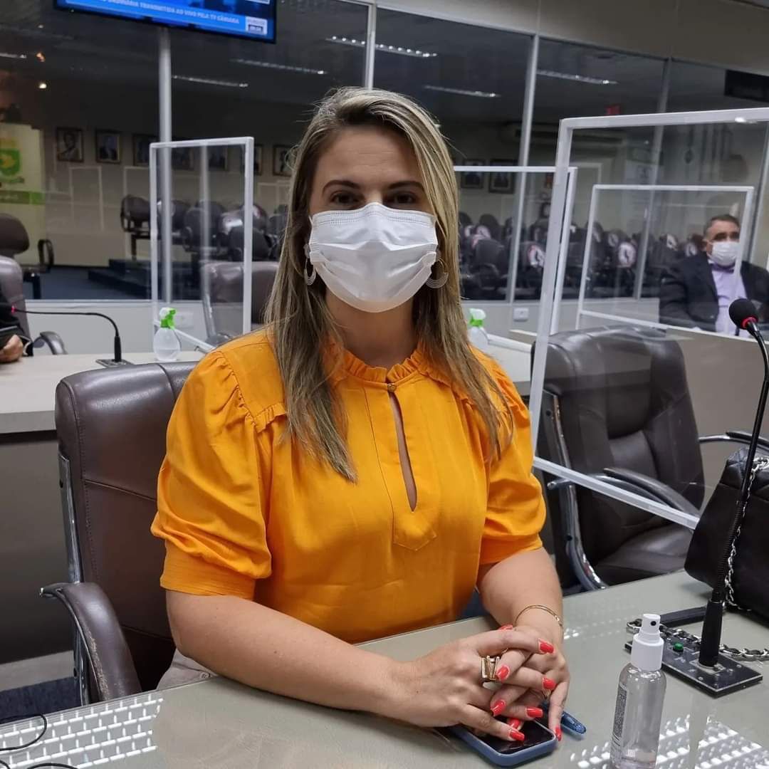 Carol Gomes