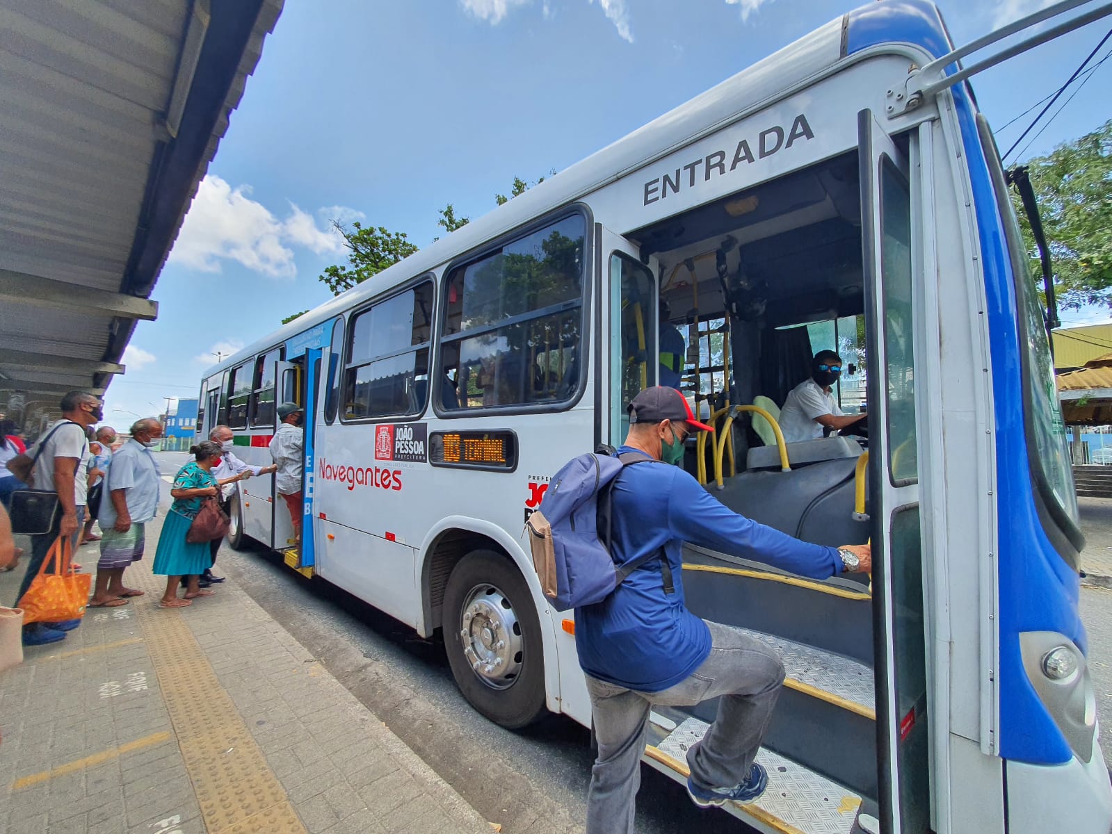 Ônibus