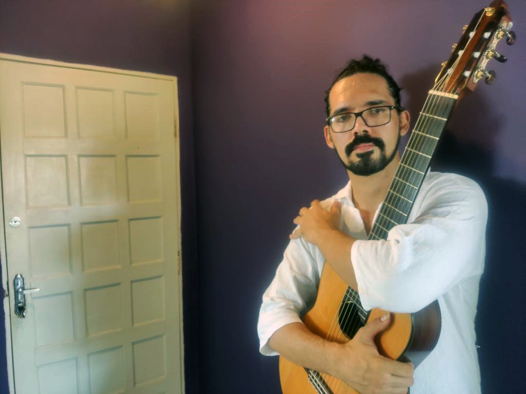 Bruno Marinheiro, Mis Llamitas