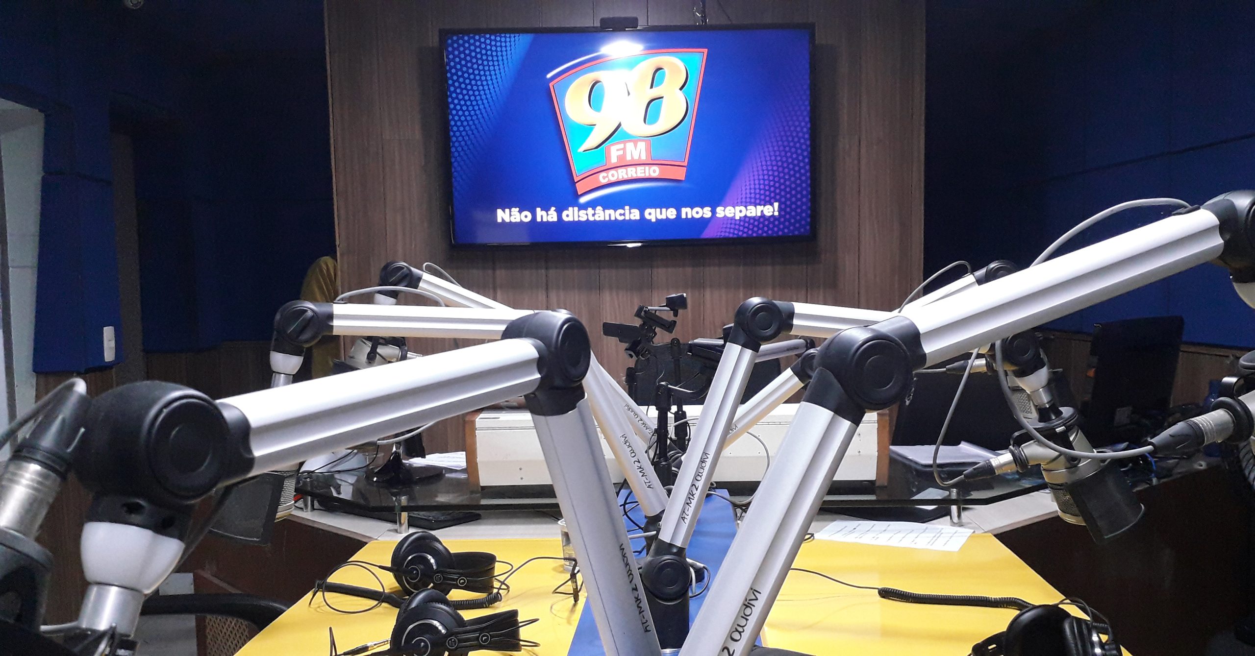estúdio, 98 fm, correio sat, rádio