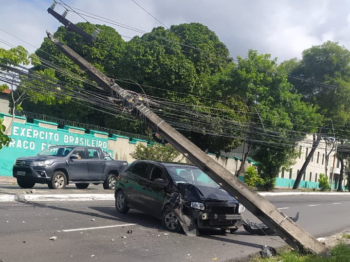 Acidente Avenida Cruz das Armas