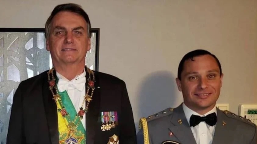 Jair Bolsonaro e Mauro Cid