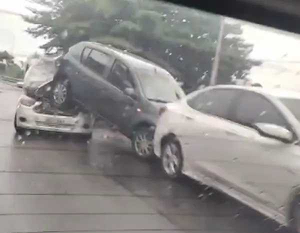 Acidente envolve cinco veículos na BR-230, em João Pessoa