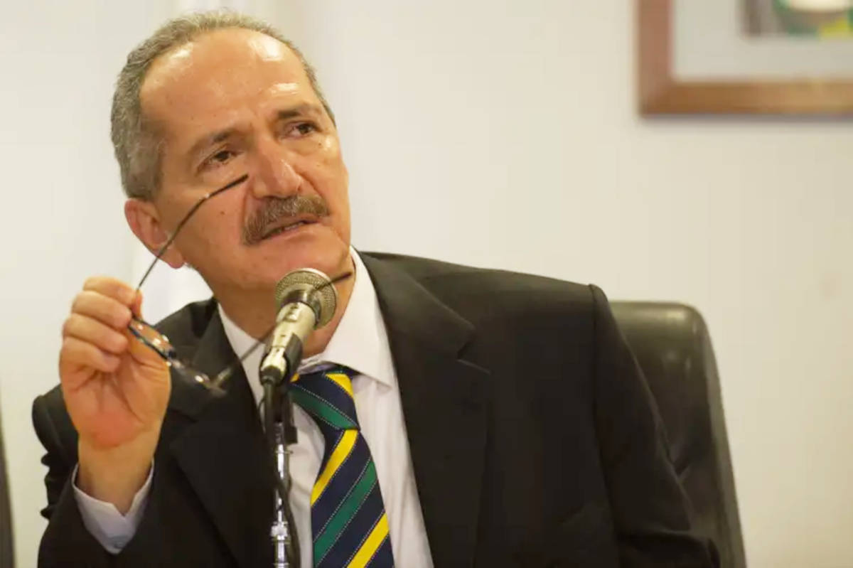 Moraes ameaça prender Aldo Rebelo por desacato durante depoimento no STF