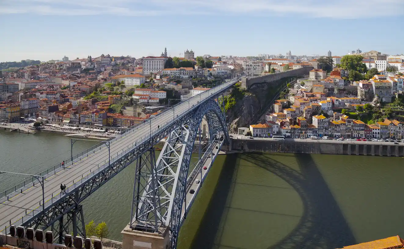 Ponte Luís I, no Rio Douro, em Porto (Portugal)