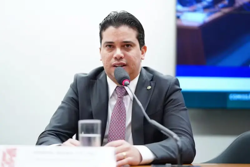 Deputado federal Júnior Mano (PSB-CE)