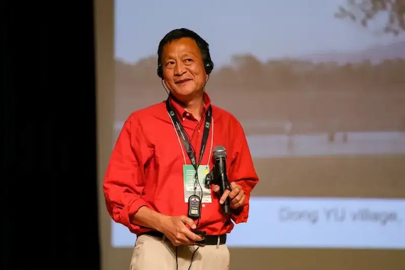 Kongjian Yu