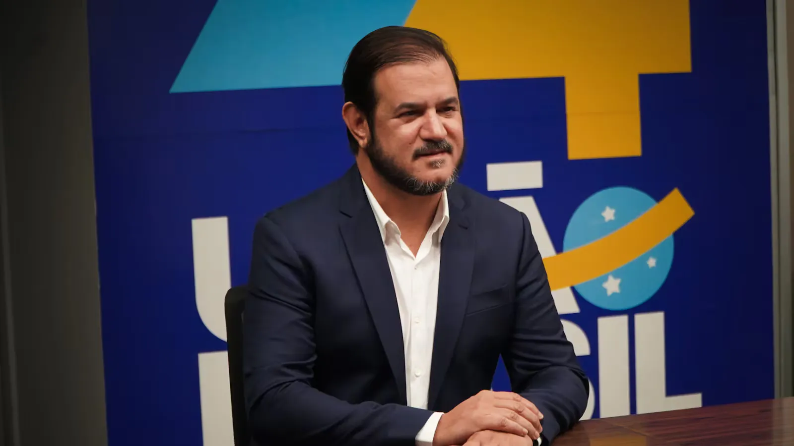 PF investiga presidente do União Brasil por suspeita de ligação com PCC; partido ordena saída de filiados do governo Lula