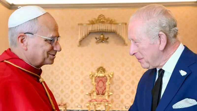 Papa Leão XIV e Rei Charles III