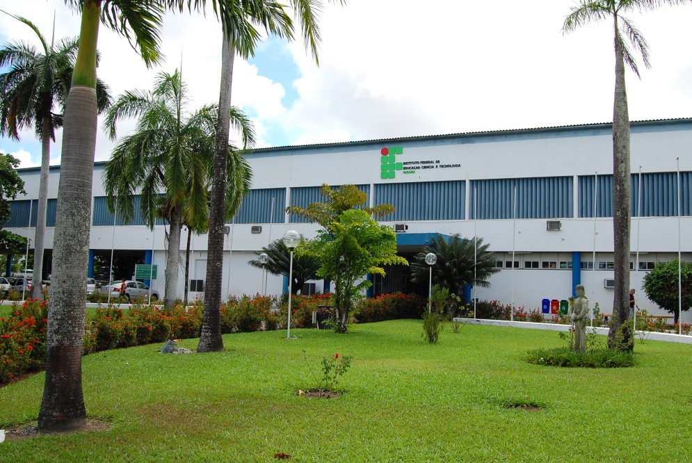 IFPB abre concurso com 43 vagas para professores e salários de até R$ 13,2 mil