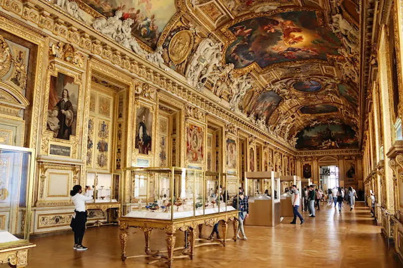 Roubo Museu do Louvre