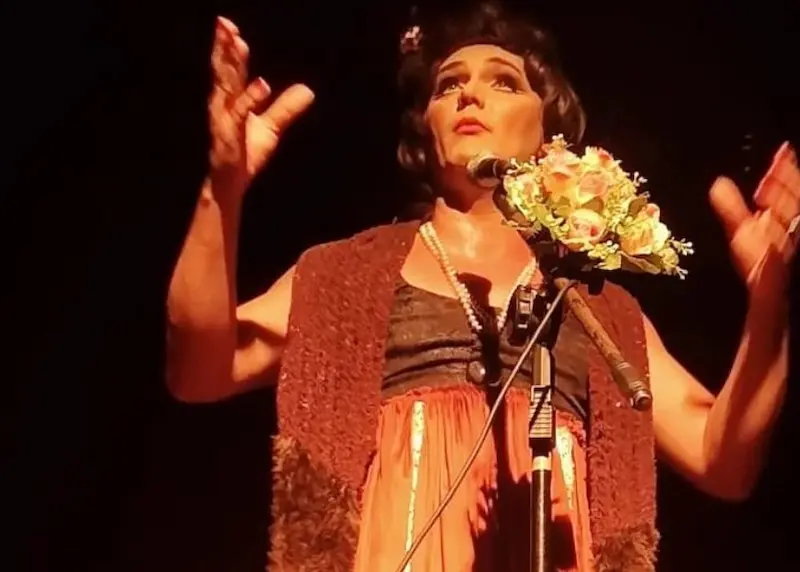 Atriz Letícia Rodrigues