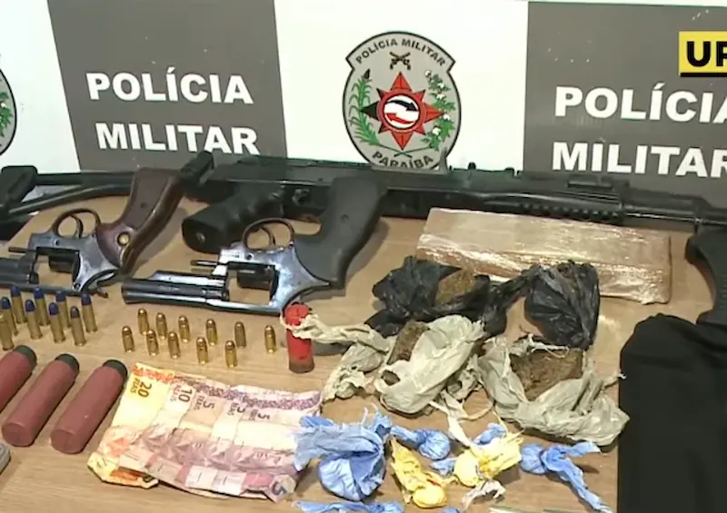 Fuzil de airsoft apreendido na Ilha do Bispo