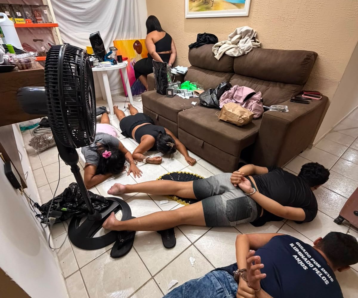 Grupo é preso suspeito de realizar delivery de drogas na orla de João Pessoa