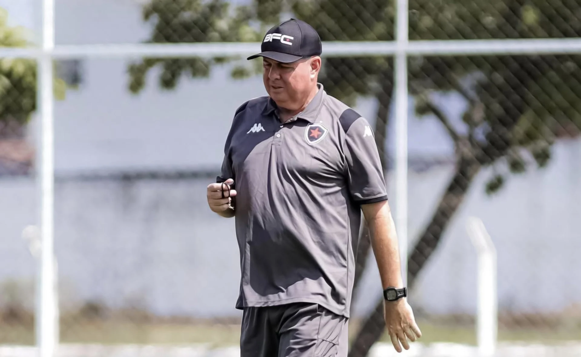 ‘Sabe o que vai fazer com a bola’, diz Marcelo Fernandes sobre atuação de Nenê no Botafogo-PB
