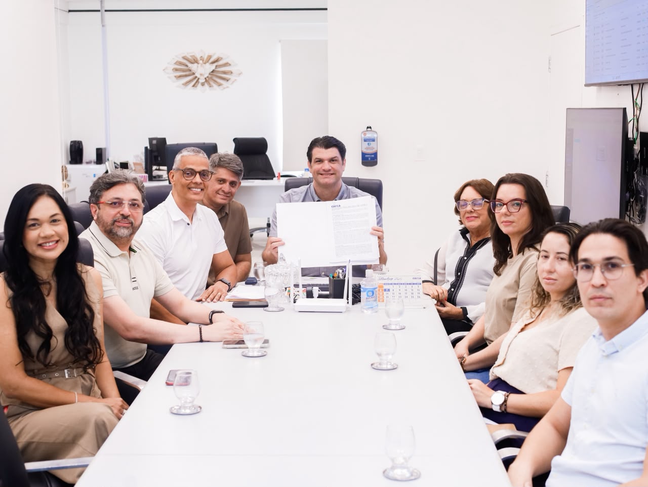 Leo Bezerra assina contrato para construção de 400 novos apartamentos em João Pessoa