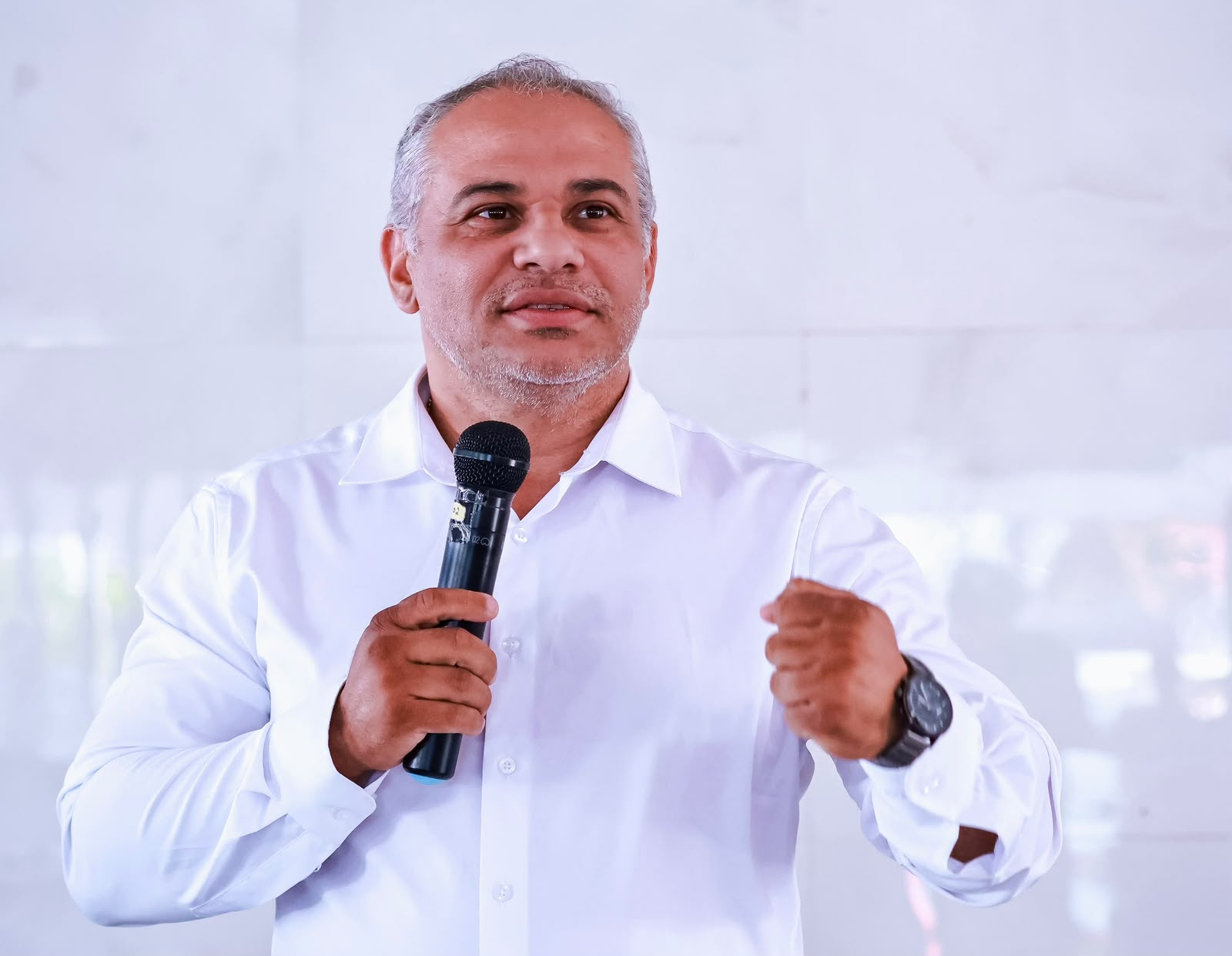 Prefeito de Cabedelo garante pagamento de julho a terceirizados e assegura serviços essenciais