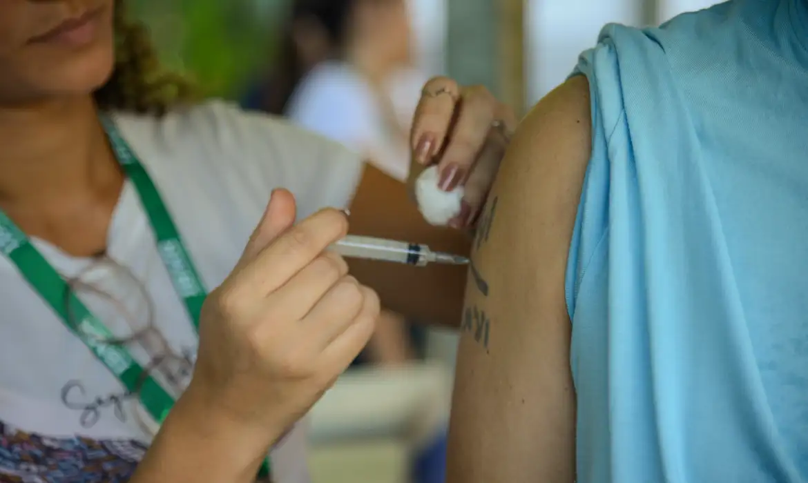 Dia D de Multivacinação acontece em todo o país neste sábado (22)