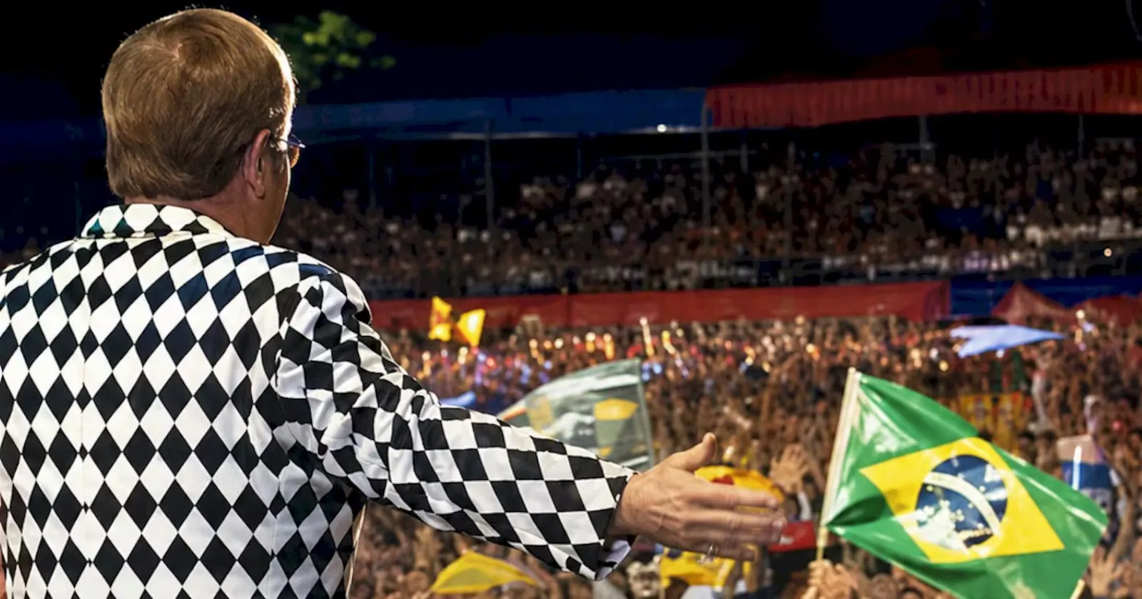 Show que marcou a 1ª visita de Elton John ao Brasil há 31 anos será exibido nos cinemas
