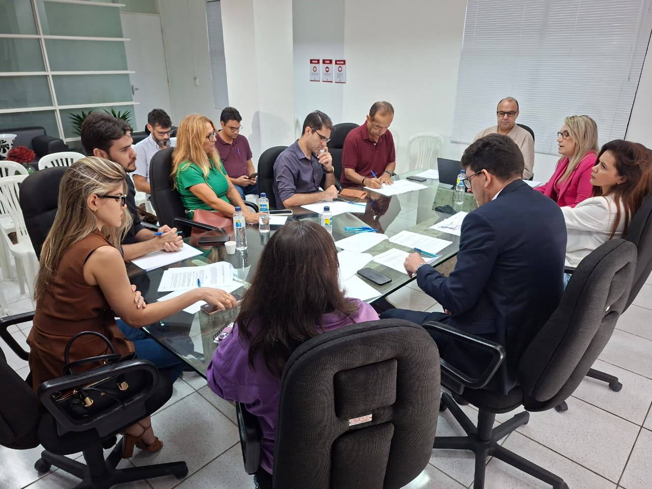 Reunião, Sistema Correio, Debate, Eleições