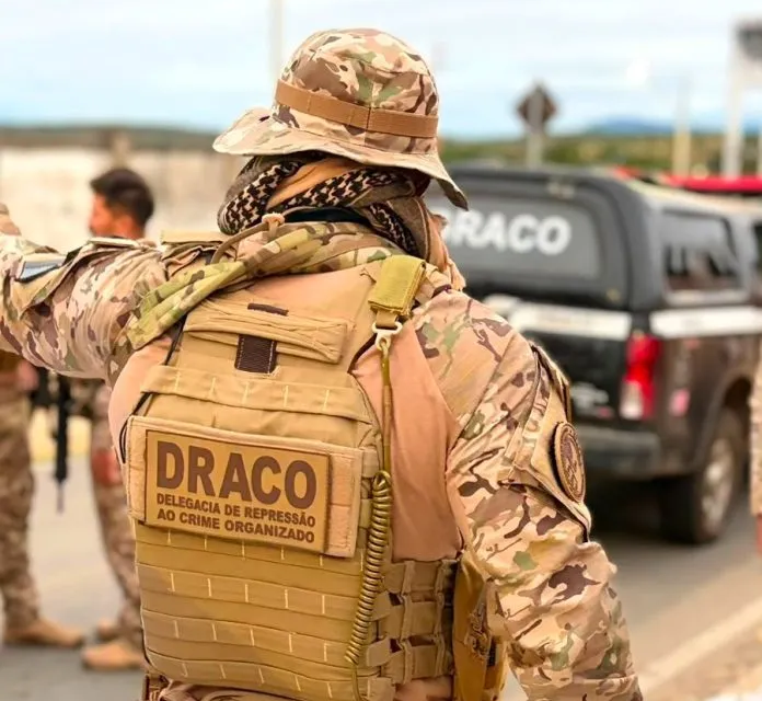 Homem é preso transportando mais de R$ 800 mil em drogas, em Bayeux
