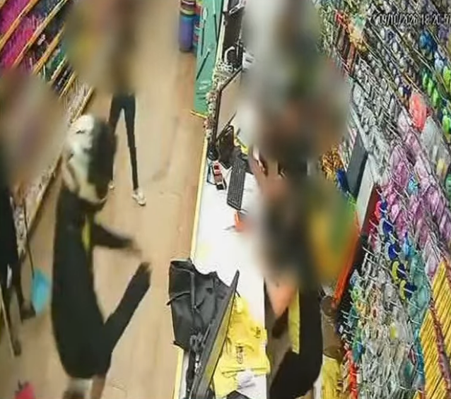 Criminosos invadem loja no Centro de João Pessoa e agridem gerente durante assalto