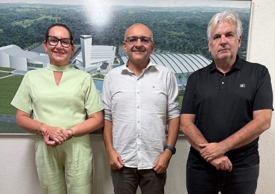 Prefeita Ana Paula cumpre agenda na capital do Estado