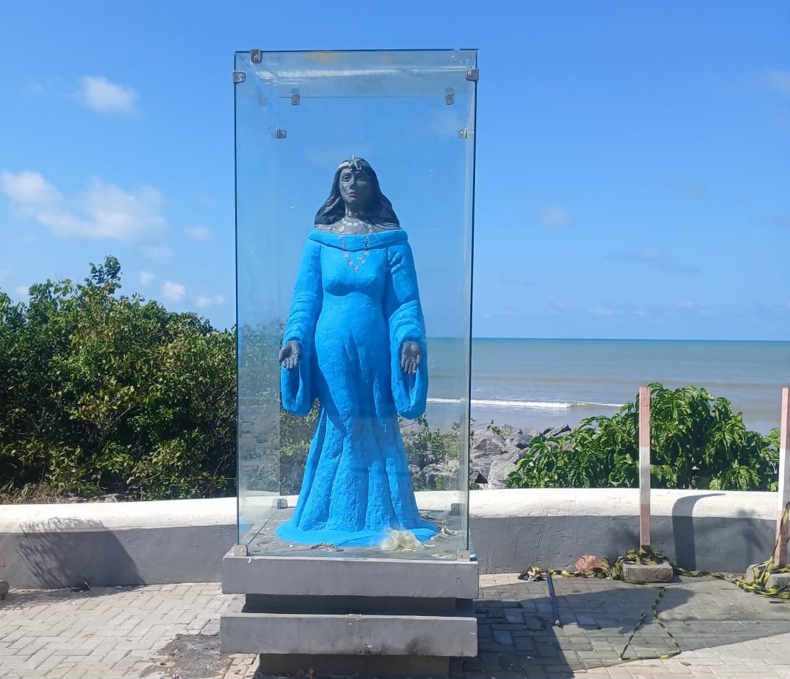 Após vandalismo, prefeitura de João Pessoa reforça proteção da estátua de Iemanjá, no Cabo Branco