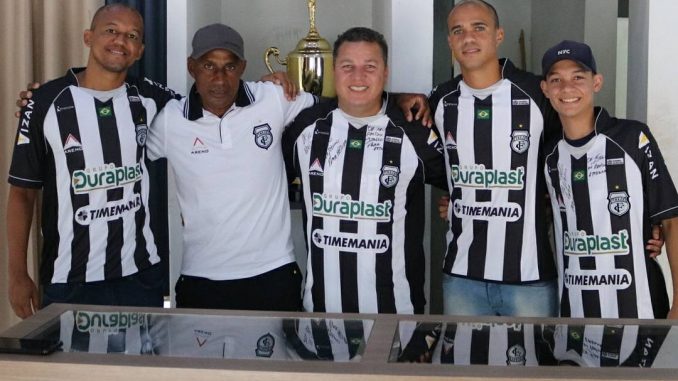 Treze Encara Base Do Sao Paulo Crystal E Estreia Uniforme Portal Correio